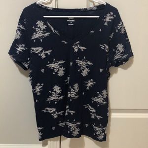 comfortable blue v neck!!